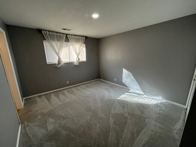 Building Photo - Provo Condo For Rent