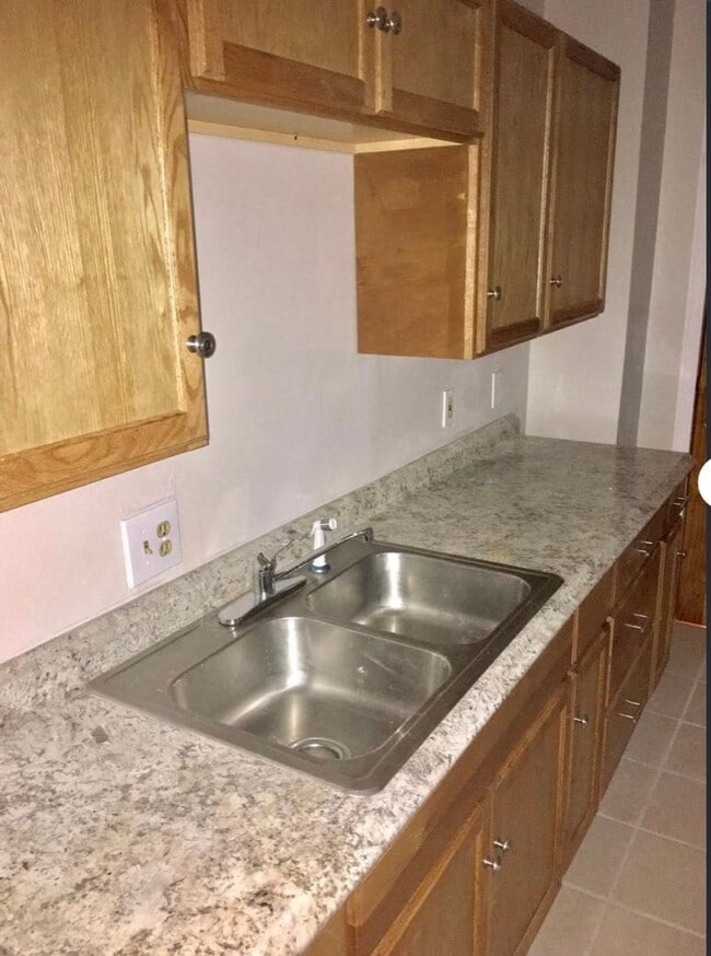 Building Photo - 31-35 Southwick st