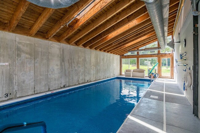 Building Photo - 325 Lime Kiln Rd