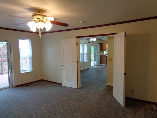 Building Photo - 1266 NW Timber Shadow Ct