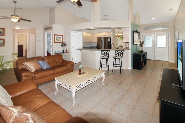 Building Photo - South Venice Annual Home For Rent