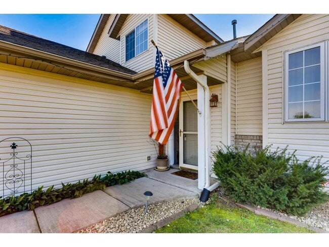 Building Photo - 608 Holly Cir SW