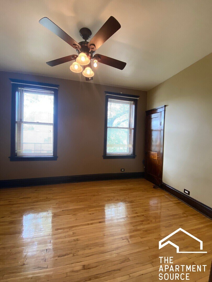 Building Photo - 3534 W Lyndale St