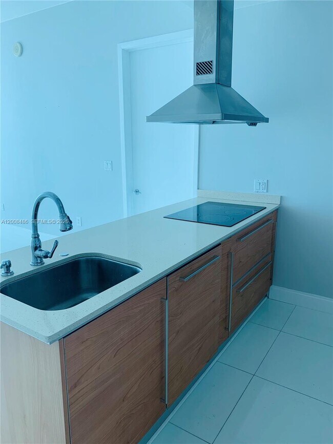 Building Photo - 218 SE 14th St