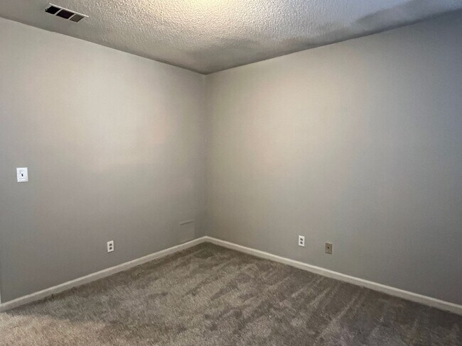 Building Photo - Really Cute Home in Lake Wildwood