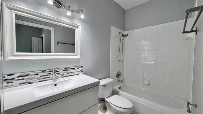 Building Photo - 4860 Chalfont Dr