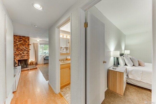 Building Photo - 9517 NE 180th St