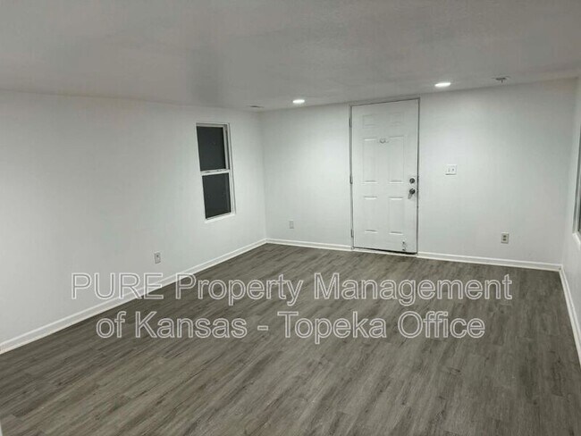 Building Photo - 9419 East 14th St S