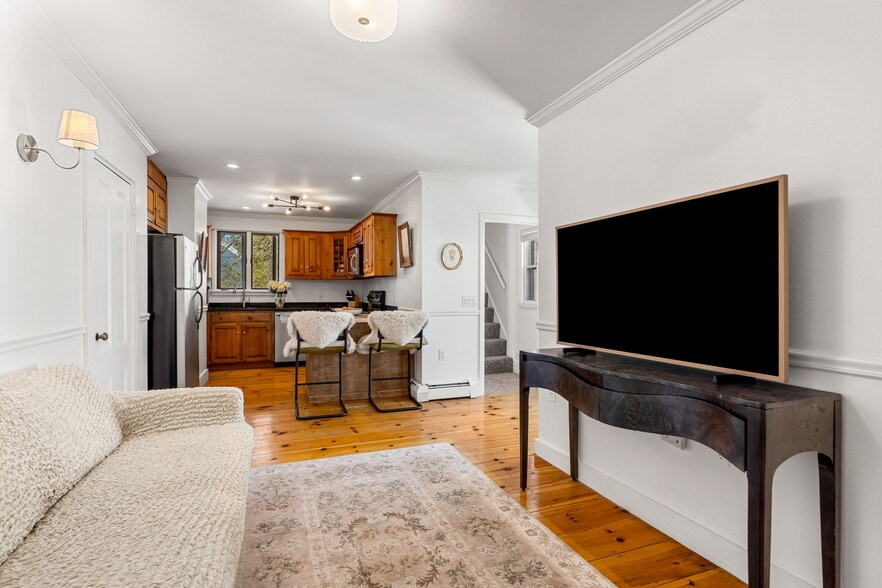 Building Photo - 4 Greenleaf St