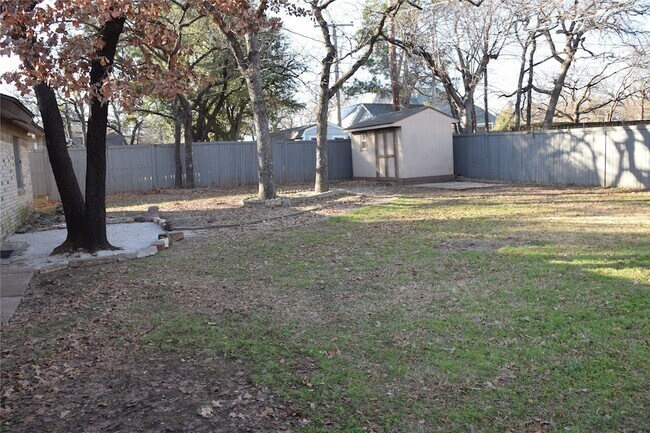 Building Photo - 2808 Bent Tree Ln