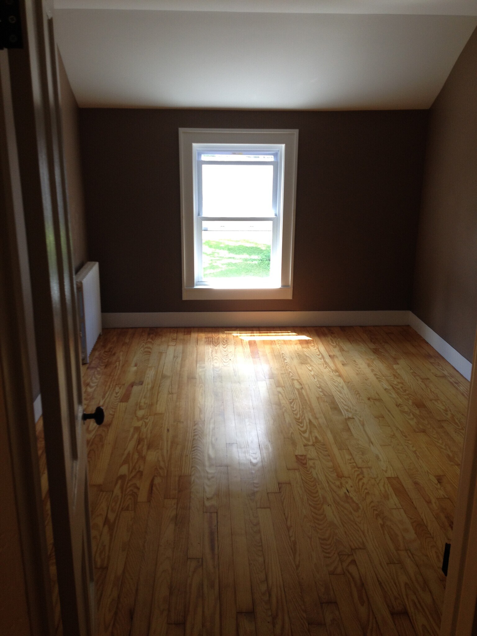 Building Photo - 18 Elm St