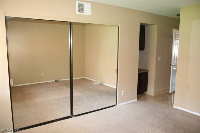 Building Photo - 2894 Lilac Ct