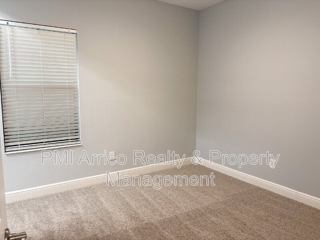 Building Photo - 12860 Satin Lily Dr