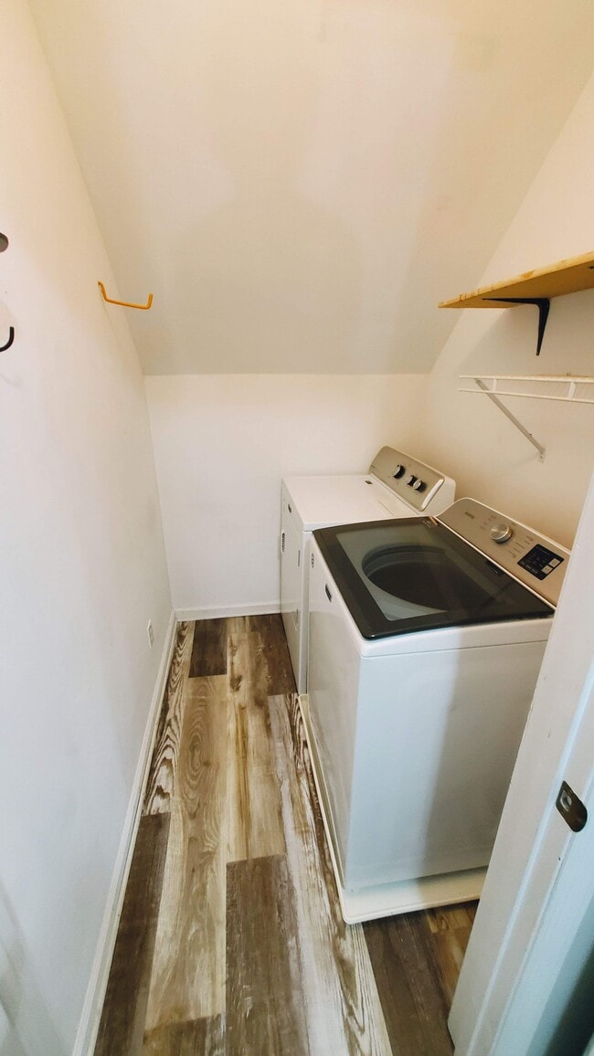 Building Photo - 1126 Lenny Ln