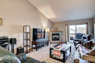 Building Photo - 1909 Southridge Ave