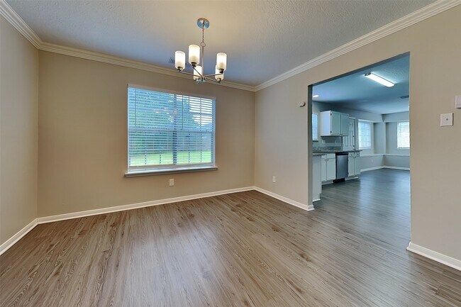Building Photo - 2203 Pincher Creek Dr