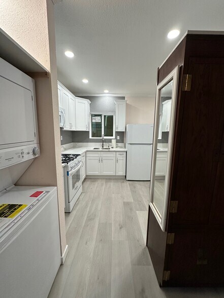 Building Photo - 3606 Clairemont Mesa Blvd