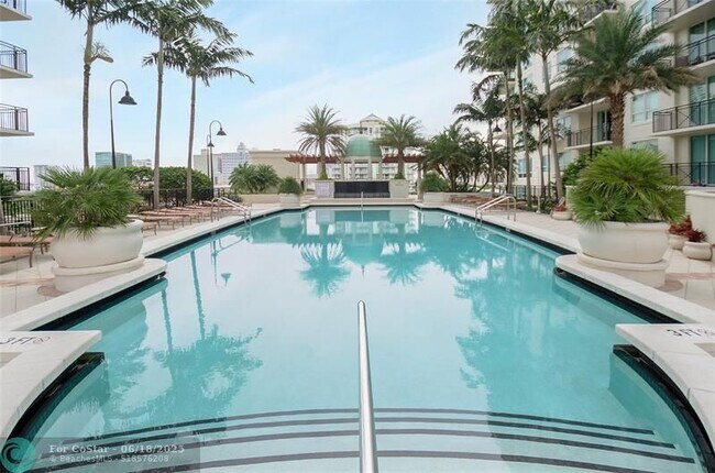 Building Photo - 610 W Las Olas Blvd