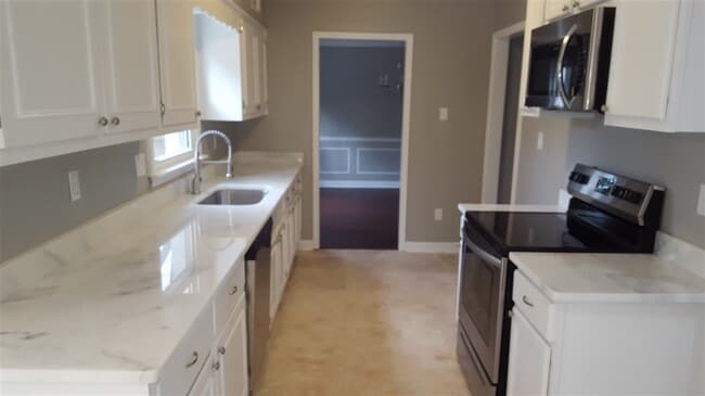 Building Photo - 7472 Dove Field Cove