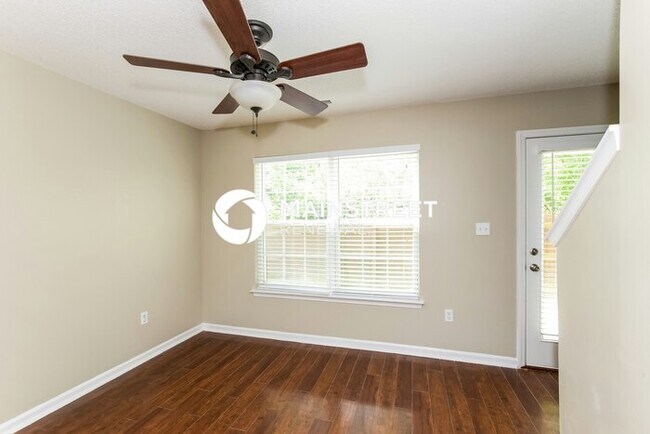 Building Photo - 3 Bedroom Pet-Friendly Home in Mooresville, NC with Main Street Renewal