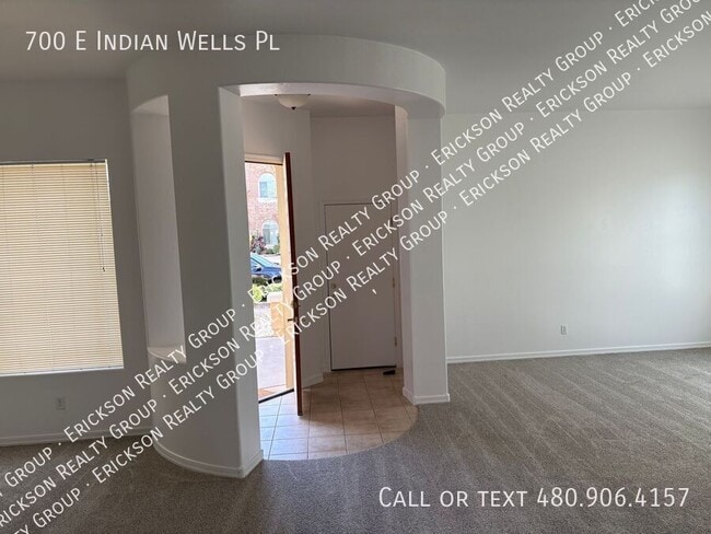 Building Photo - 700 E Indian Wells Pl