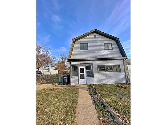 Building Photo - 4707 N 40th Ave