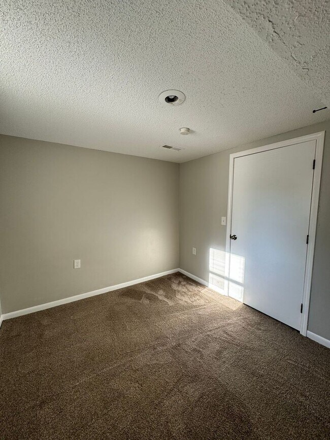 Building Photo - Cozy & Convenient 2BR with Patio - Coming Soon!