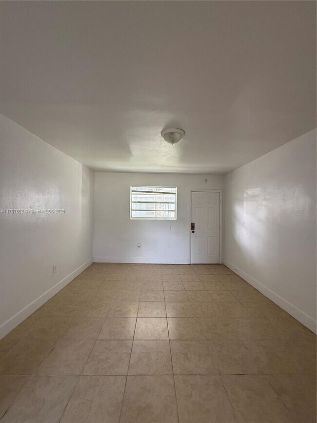 Building Photo - 5305 Biscayne Blvd
