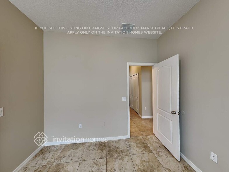 Building Photo - 10526 Eastpark Lake Dr