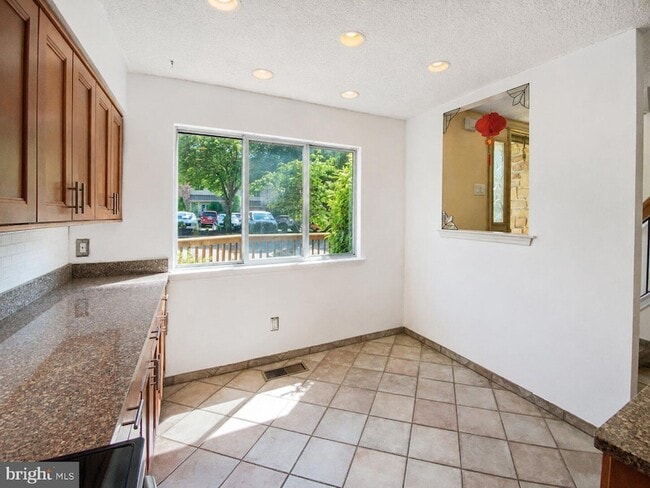 Building Photo - 326 Brigade Ct