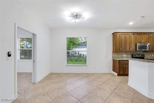 Building Photo - 238 Stanhope Cir