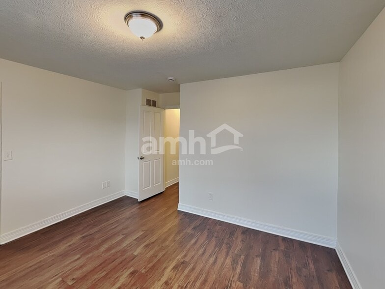 Building Photo - 629 Lanning St