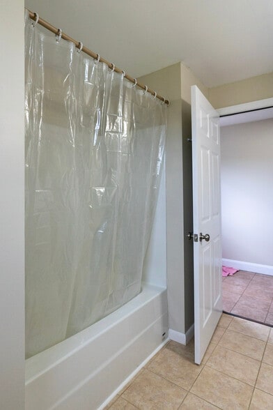 Building Photo - 101 Rocky Dunn Rd