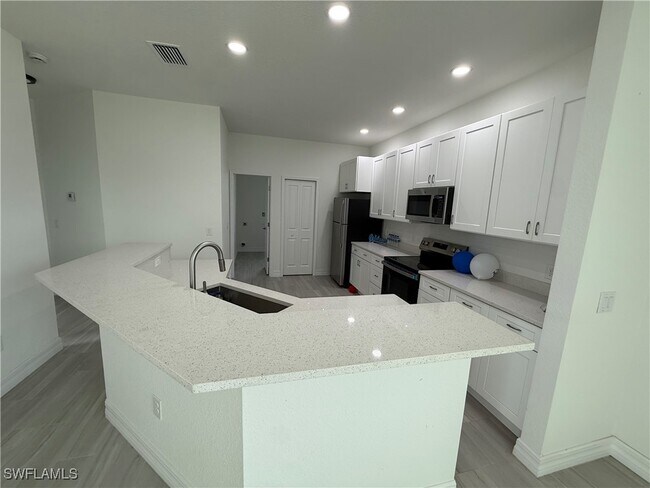 Building Photo - 17444 Barbara Dr