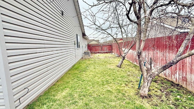 Building Photo - 3656 W Furcula Dr