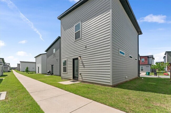 Building Photo - 941 Ventnor Ave