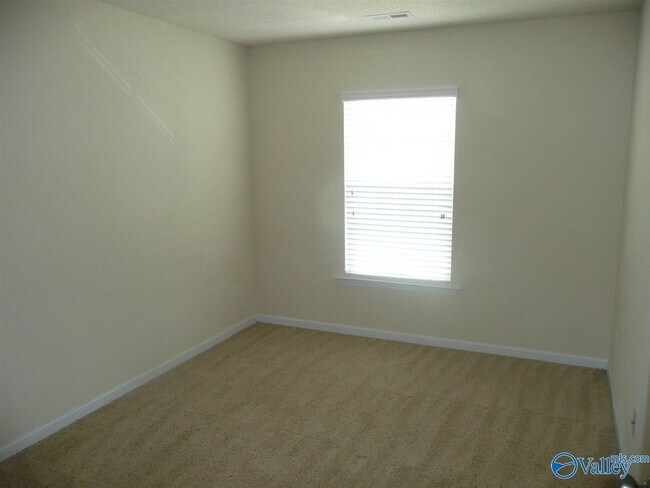 Building Photo - 242 Shadow Ct SW