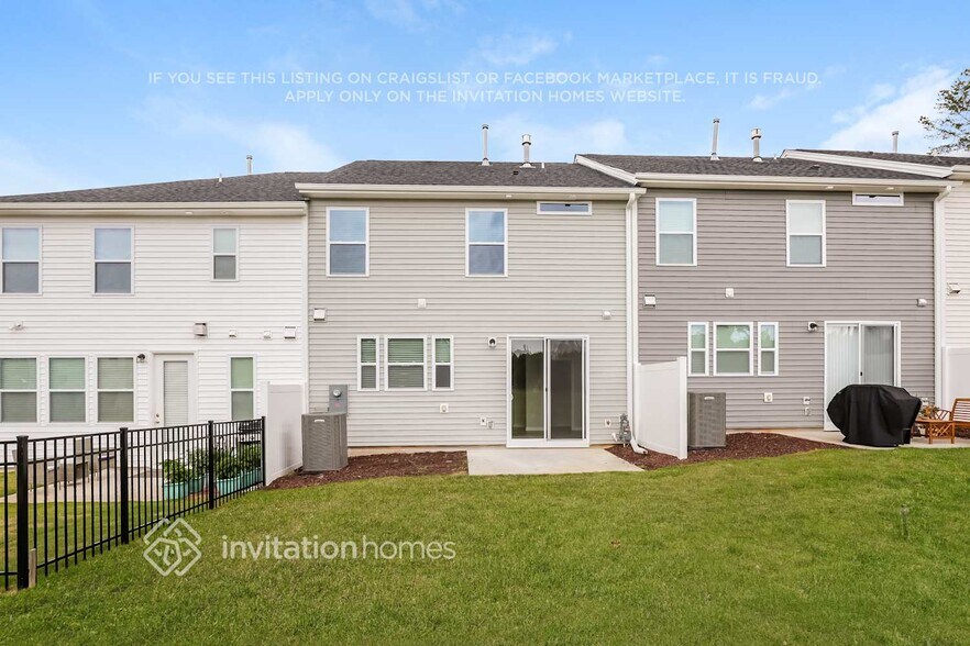 Building Photo - 780 Amarra Dr