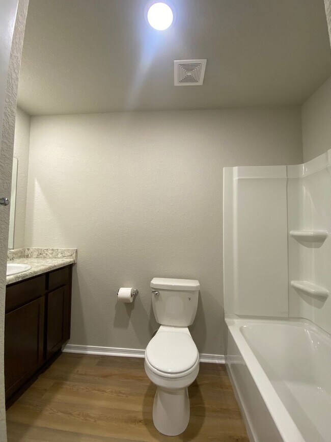 Building Photo - 4520 Olympic Dr