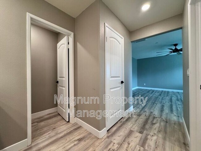 Building Photo - 29357 Cavalry Cir