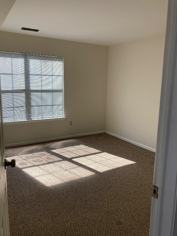 Building Photo - 616 Foxcroft Cir