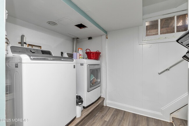 Building Photo - 384 Sairs Ave