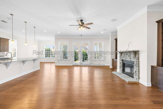 Building Photo - 4004 Petersburg Dr