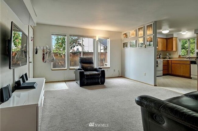 Building Photo - 5175