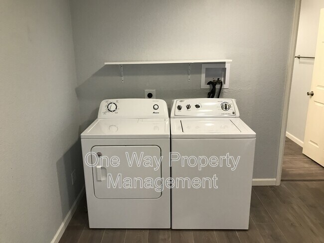 Building Photo - 7226 W 20th St Ln