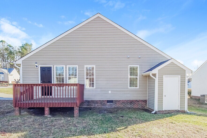 Building Photo - 2 W Boxley Dr