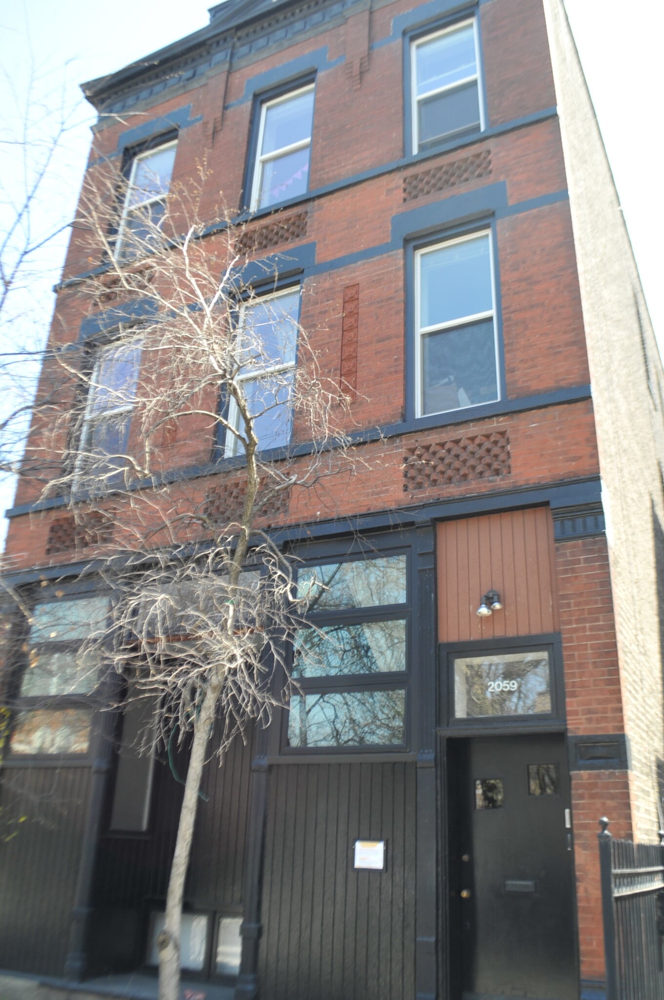Building Photo - 2059 N Clifton Ave