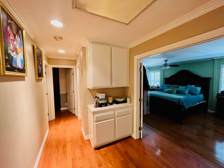 Building Photo - 21945 Centurion Way