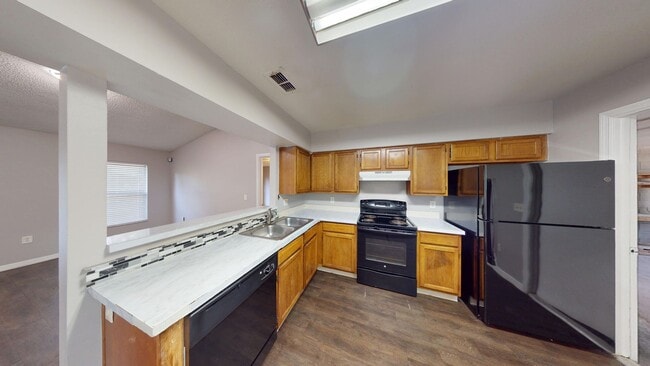 Building Photo - 3 Bedroom/ 2 Bathroom Home in Orlando!