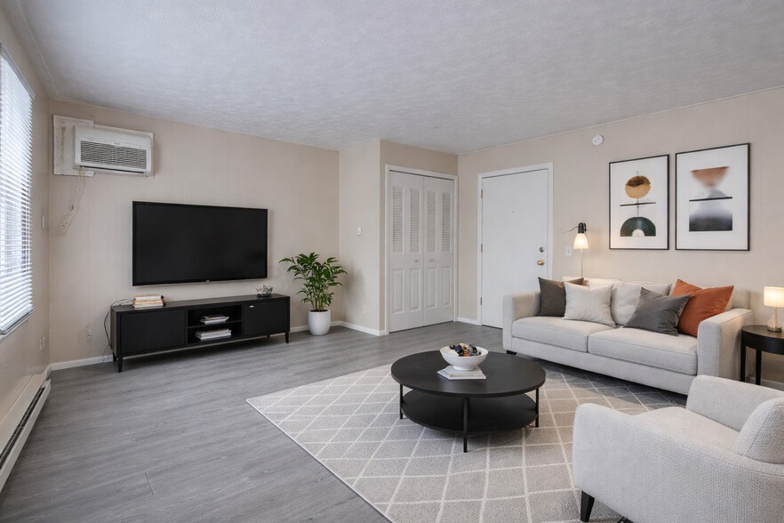 Building Photo - Legends Pointe